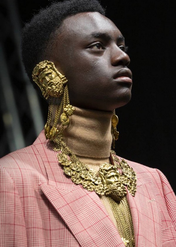 gucci-declares-my-body-my-choice-cruise-2020-collection-rome-italy-designboom-8